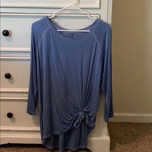 American Eagle blue tee shirt